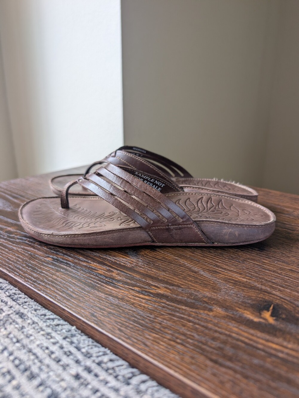 Olukai Mahana Dark Brown Leather Strappy Thong Flat Sandals Shoes